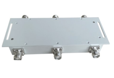 698 To 3800MHz 4.3-10 Female 3x3 Hybrid Combiner